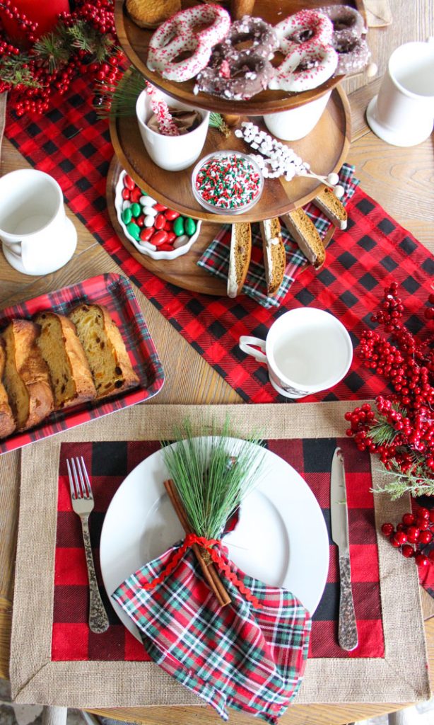 christmas-breakfast-table-ideas-with-plaid-decor-6